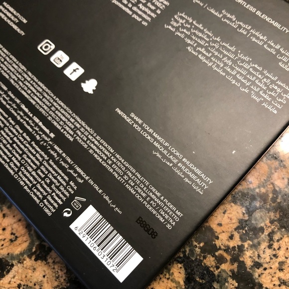 Huda Beauty - Picture 5 of 7